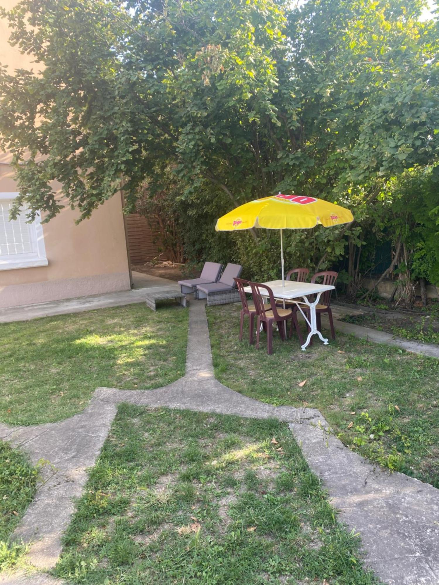 Spa Jardin Prive T3 Independant Dans Villa Morieres-les-Avignon Ngoại thất bức ảnh